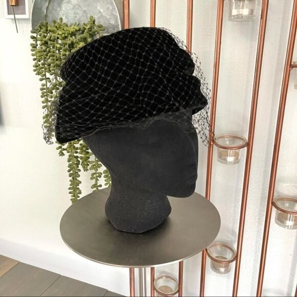 Vintage Toque Netted Hat Black Velvet main image 7